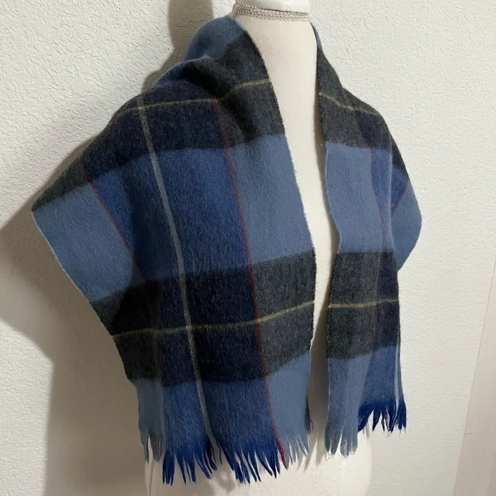 Centura Blue Gray Plaid Lambswool Scarf with Fringe Made in Uruguay   Unisex